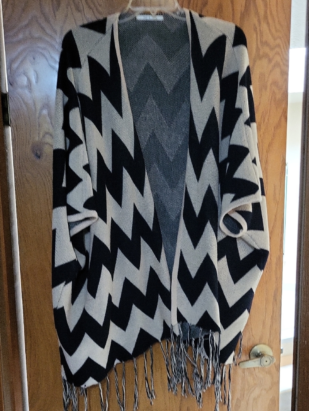 Open-Front Chevron Fringe Cape - Black & Cream